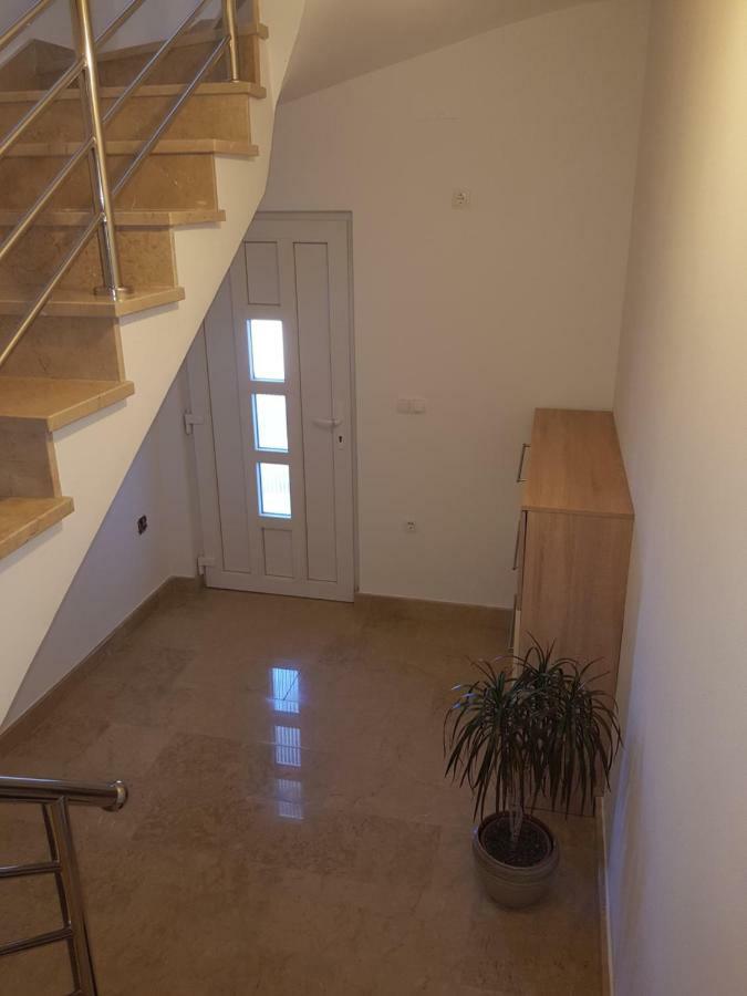 Apartmani Jadranka Starigrad Paklenica Exterior foto